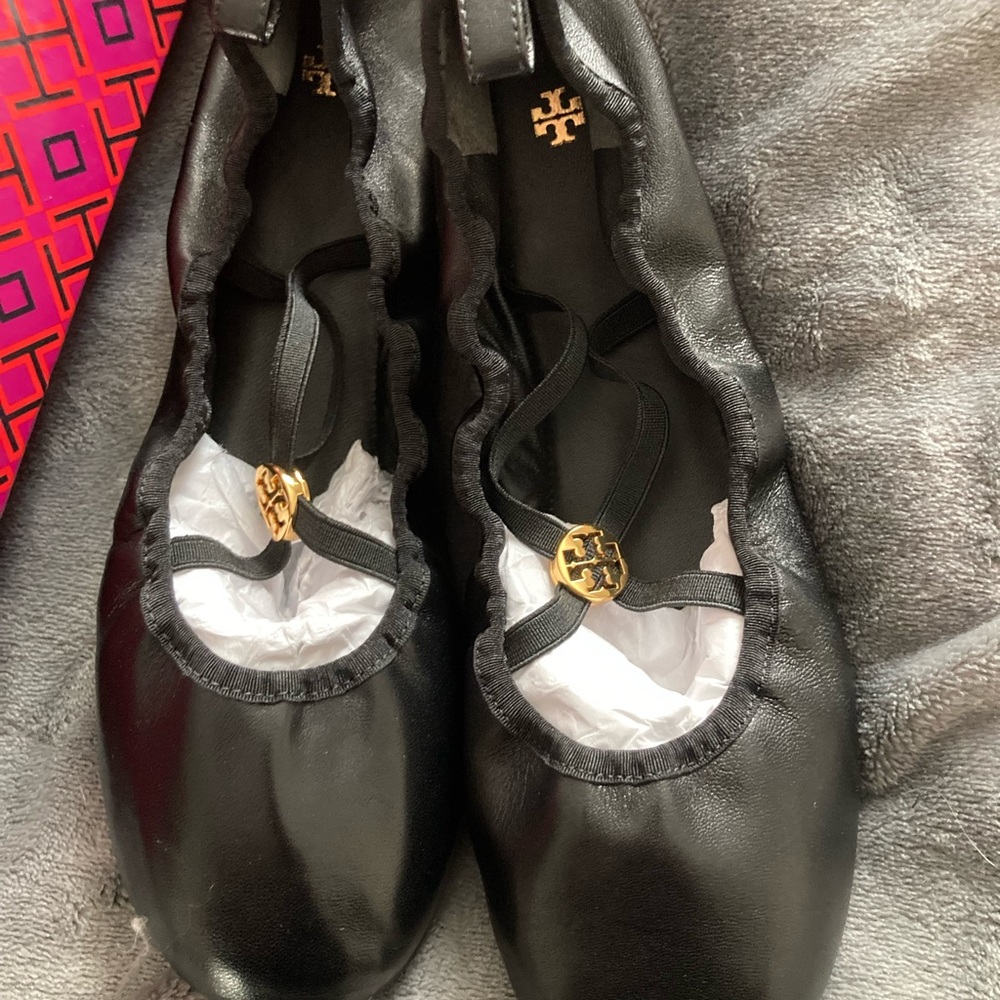 Tory Burch soft scrunch ballet NWT